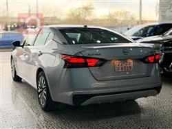 نيسان ألتيما